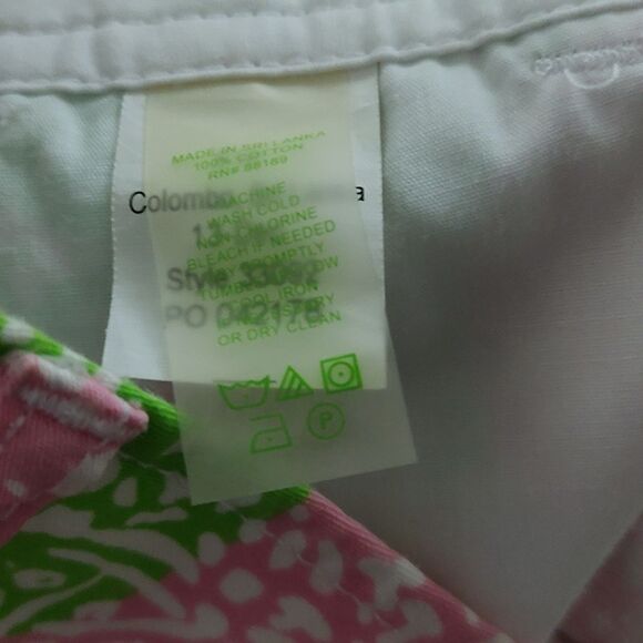 Lilly Pulitzer  green pink fruit animal print flat front  The Walsh Short Sz 0 - Picture 7 of 7